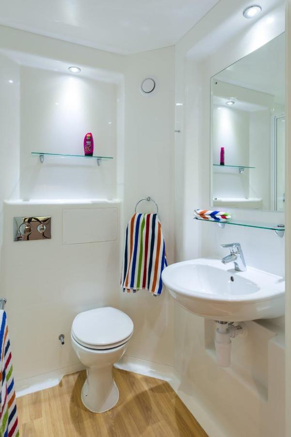 Zeni Central Exeter Studios Εξωτερικό φωτογραφία